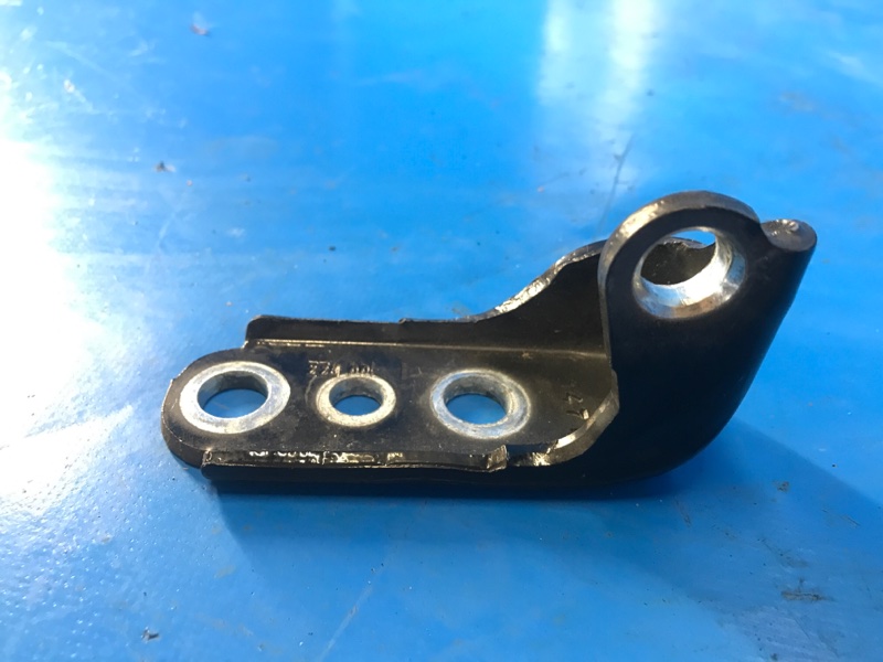 Петля двери верхняя передняя правая MKZ 13-20 2017 C20HDTX 2.0L EcoBoost