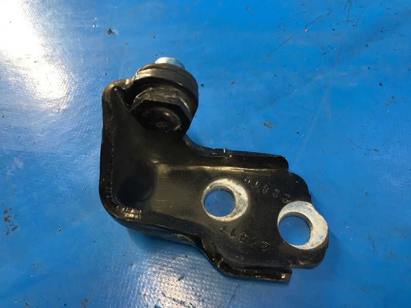 Петля двери нижняя передняя правая LINCOLN MKZ 13-20 2017 C20HDTX 2.0L EcoBoost CJ5Z-7822810-B Б/У