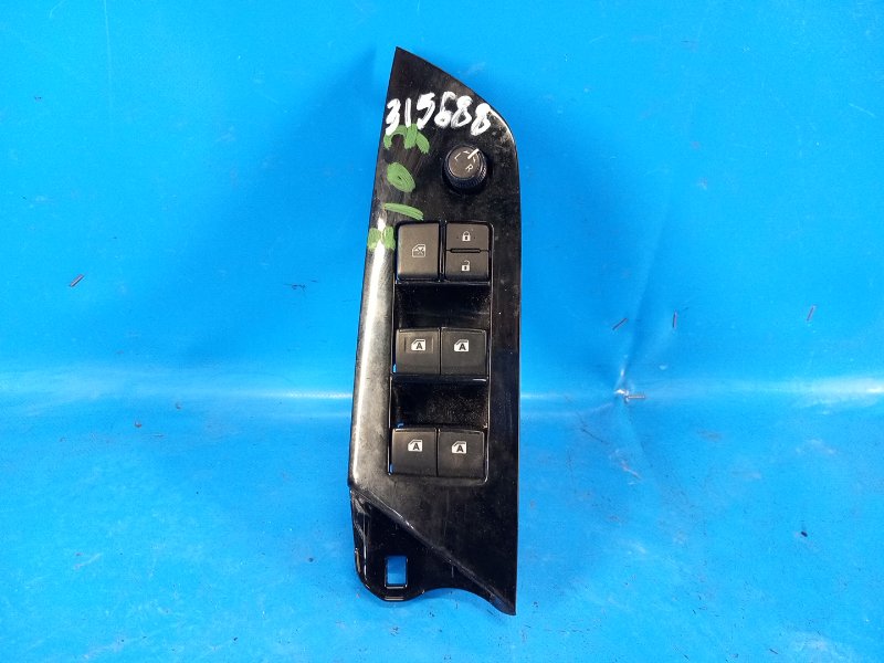 Блок управления стеклоподъемниками передний левый TOYOTA PRIUS 16- 2016 1.8 2ZRFXE 8404047070 Б/У