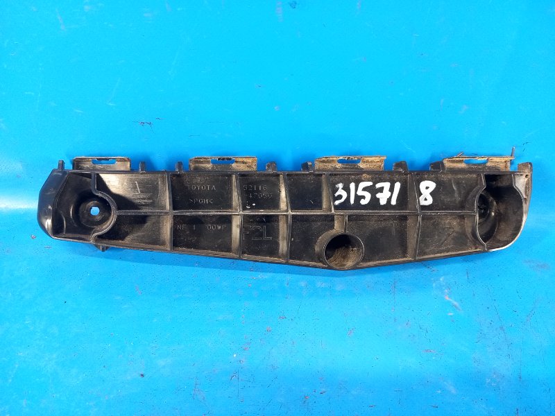 Кронштейн переднего бампера левый TOYOTA PRIUS 16- 2016 1.8 2ZRFXE 52511647050 Б/У