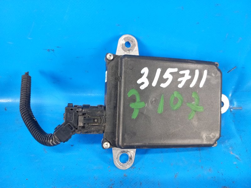 Блок электронный TOYOTA PRIUS 16- 2016 1.8 2ZRFXE 881620W270 Б/У