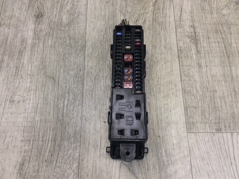 Блок предохранителей салон FORD ESCAPE 12-19 TM2 2.5 T25HDEX