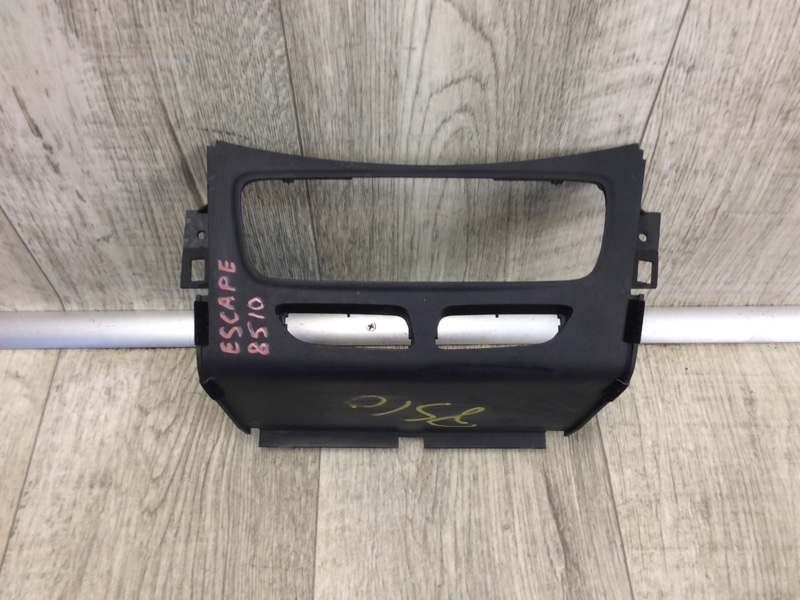 Накладка торпедо центр. FORD ESCAPE 12-19 2018 TM2 2.5 T25HDEX GJ5Z-5404644-AB Б/У