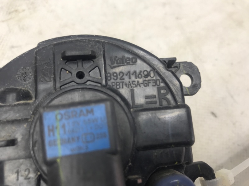 Противотуманная фара NISSAN LEAF 10-17