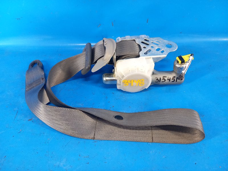 Ремень безопасности передний правый TOYOTA PRIUS - 20 03-11 2006 1NZ-FXE 1.5L 7321047060B0 Б/У