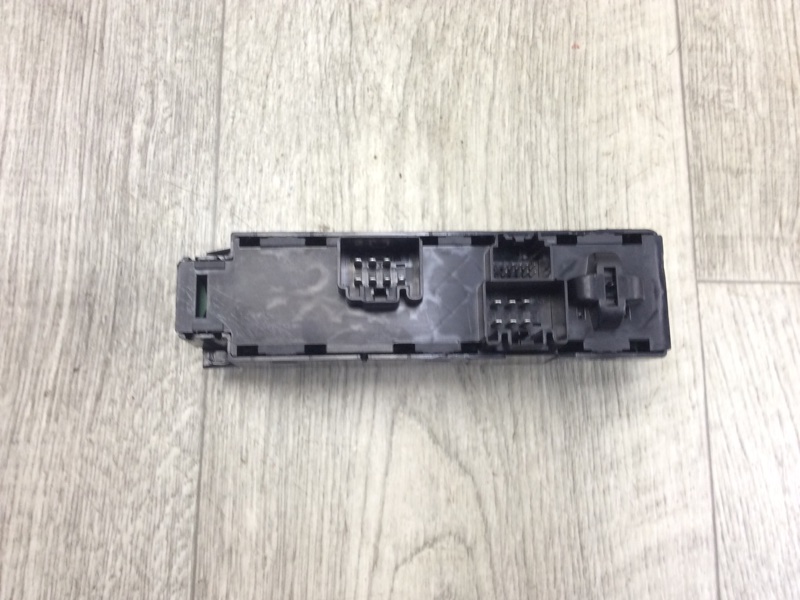 Блок управления стеклоподъемниками ESCAPE 12-19 2018 TM2 2.5 T25HDEX