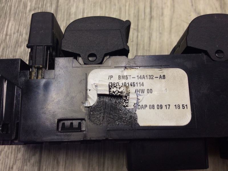 Блок управления стеклоподъемниками ESCAPE 12-19 2018 TM2 2.5 T25HDEX