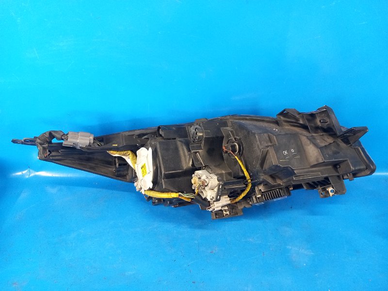 Фара левая 3 BL 09-13 2009 2.5 L (L5-VE)