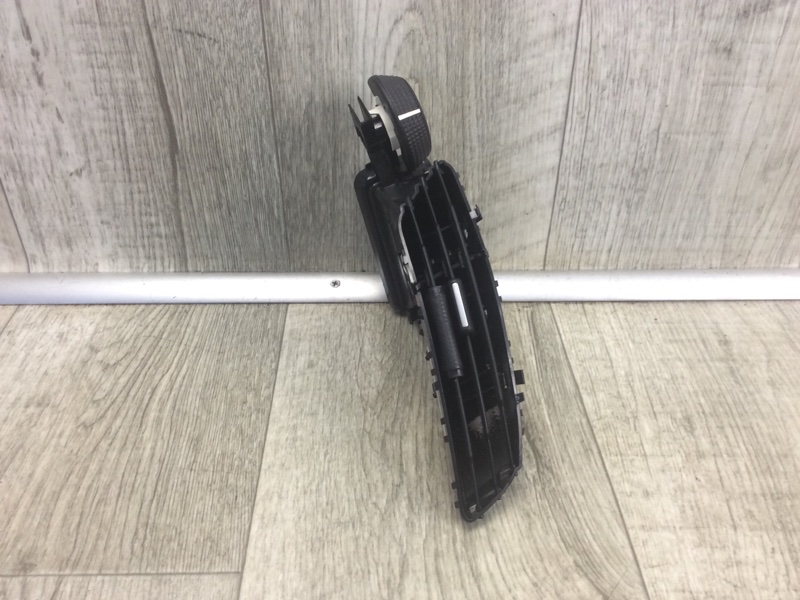 Дефлектор воздушный правый FORD ESCAPE 12-19 2018 TM2 2.5 T25HDEX GJ5Z-19893-DA Б/У