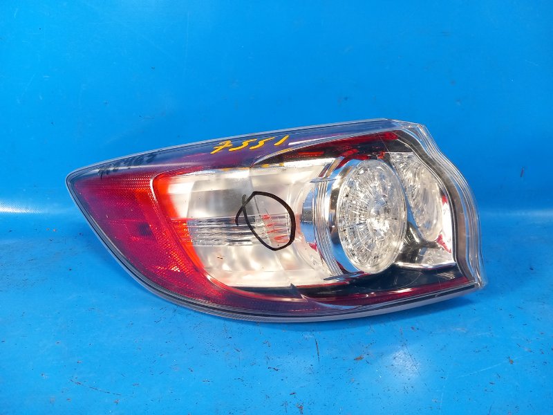 Фонарь наружный левый MAZDA 3 BL 09-13 2009 2.5 L (L5-VE) BBN8-51-160C Б/У
