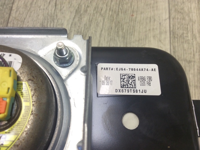 Подушка безопасности пассажира ESCAPE 12-19 2018 TM2 2.5 T25HDEX