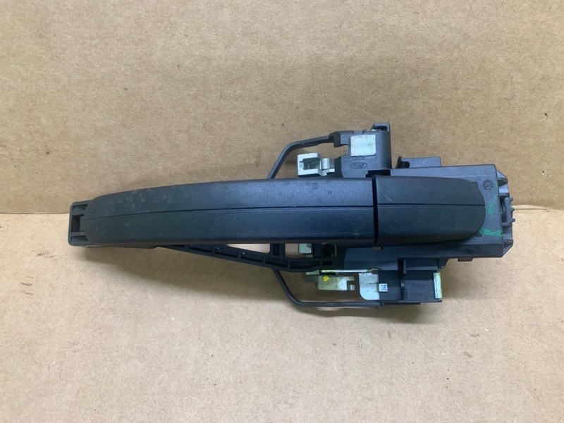 Запчасть ручка двери наружная передняя правая FORD TRANSIT CONNECT 13-24 2019 2.0 C20HDEX CV6Z-5422404-DA Б/У Ручка двери наружная передняя правая FORD TRANSIT CONNECT 13-24 2019 2.0 C20HDEX CV6Z-5422404-DA Б/У