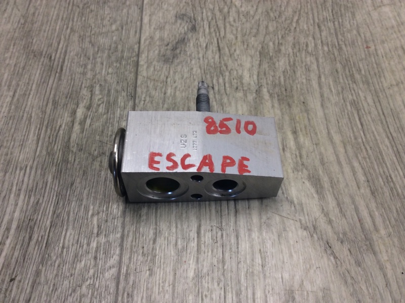 Клапан кондиционера FORD ESCAPE 12-19 2018 TM2 2.5 T25HDEX GV6Z-19849-A Б/У