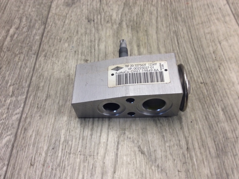 Клапан кондиционера ESCAPE 12-19 2018 TM2 2.5 T25HDEX