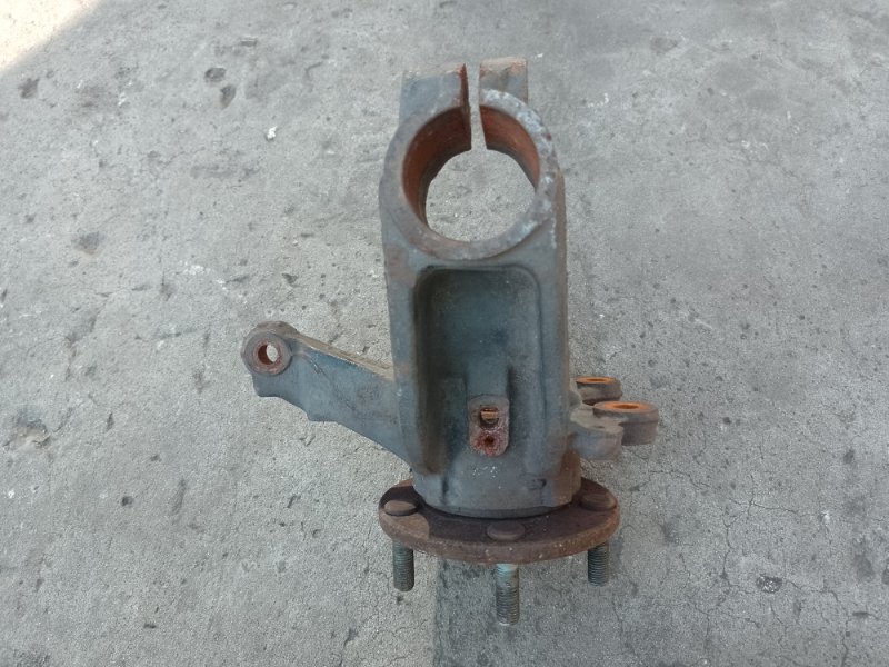 Кулак поворотный передний правый 3 BL 09-13 2009 2.5 L (L5-VE) Кулак поворотный передний правый 3 BL 09-13 2009 2.5 L (L5-VE)