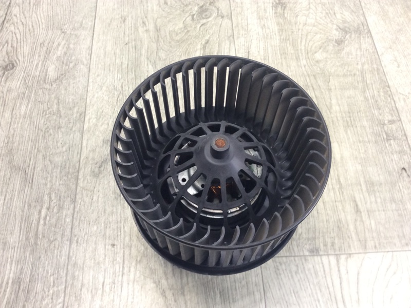 Моторчик печки ESCAPE 12-19 2018 TM2 2.5 T25HDEX