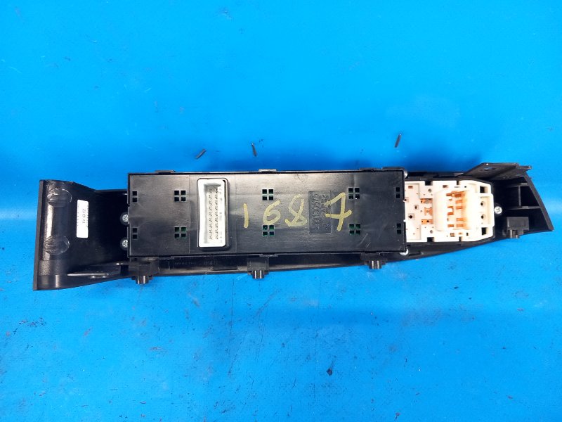 Блок управления стеклоподъемниками передний левый SOUL PS 13-19 2016 1.6 G4FD