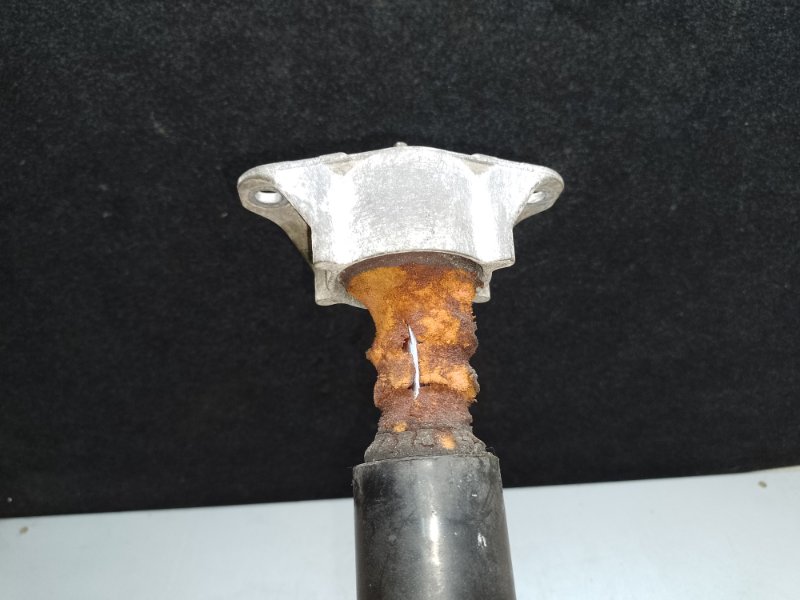 Амортизатор задний MAZDA 3 BL 09-13 2.5 L (L5-VE) Амортизатор задний MAZDA 3 BL 09-13 2.5 L (L5-VE)