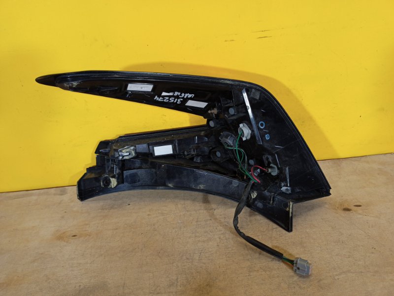 Фонарь наружный левый LEAF 18-