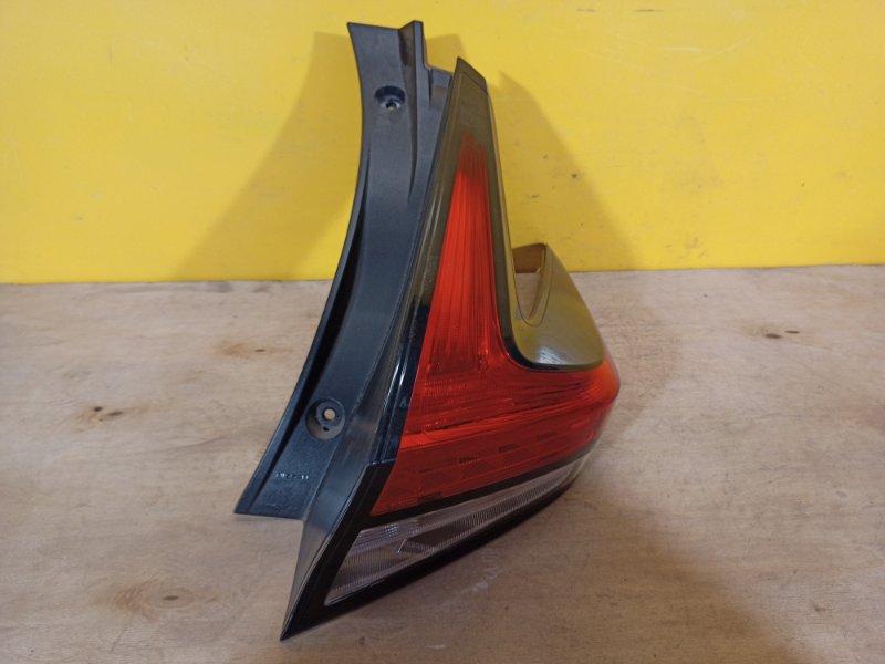 Фонарь наружный правый NISSAN LEAF 18- 265505SH0A Б/У