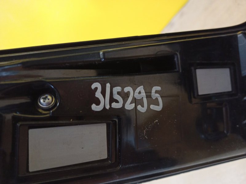 Фонарь наружный правый LEAF 18-