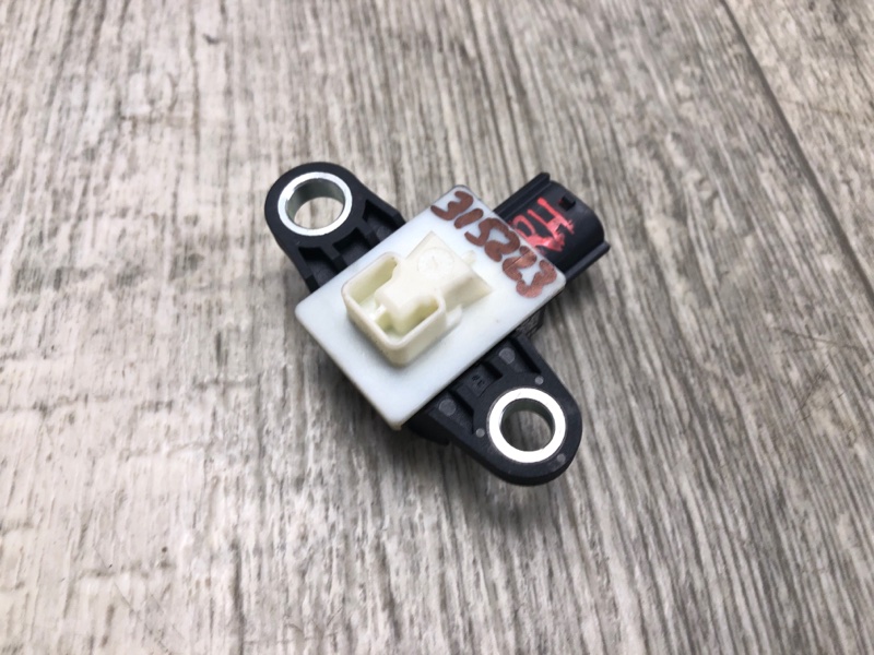 Датчик удара передний правый QASHQAI/ROGUE SPORT 14- 2020 J11 2.0L MR20DD