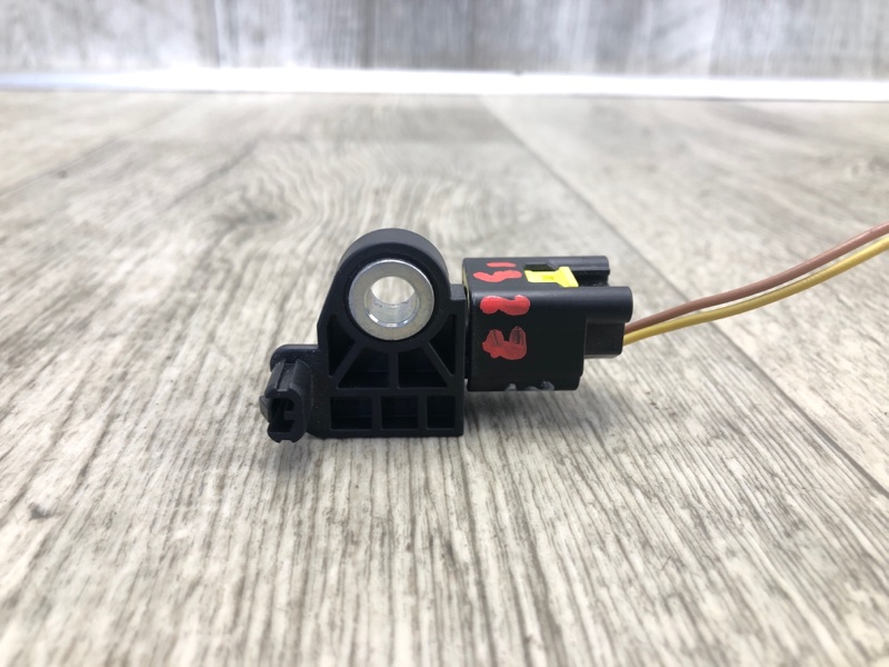 Датчик удара задний правый QASHQAI/ROGUE SPORT 14- 2020 J11 2.0L MR20DD