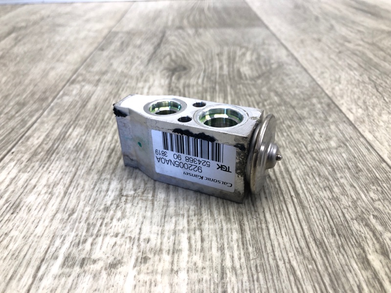 Клапан кондиционера NISSAN QASHQAI/ROGUE SPORT 14- 2020 J11 2.0L MR20DD 92200-5NA0A Б/У