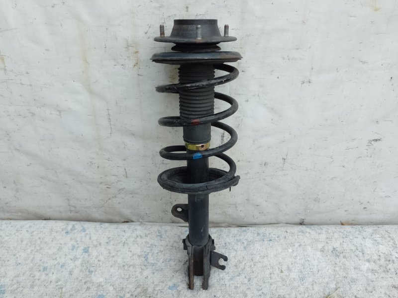 Амортизатор передний правый HYUNDAI TUCSON 04-10 2006 2.7 G6BA 54661-2E201 Б/У