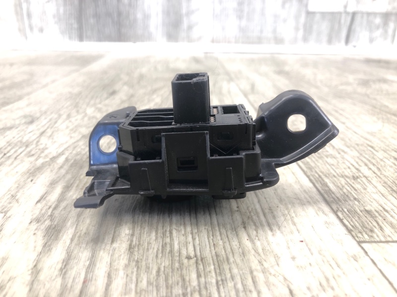 Блок управления зеркалами QASHQAI/ROGUE SPORT 14- 2020 J11 2.0L MR20DD