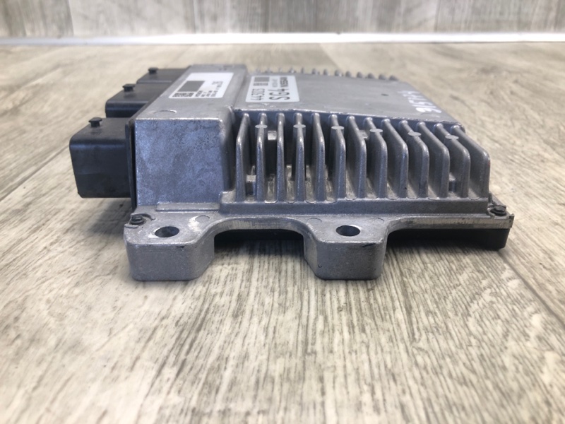 Блок управления двигателем NISSAN QASHQAI/ROGUE SPORT 14- J11 2.0L MR20DD