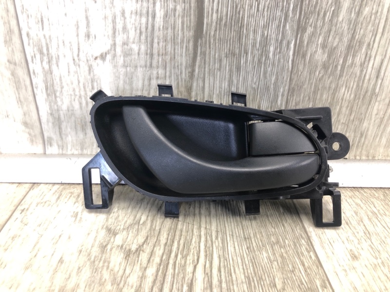 Ручка двери внутренняя задняя правая NISSAN QASHQAI/ROGUE SPORT 14- 2020 J11 2.0L MR20DD 80670-6MA0B Б/У