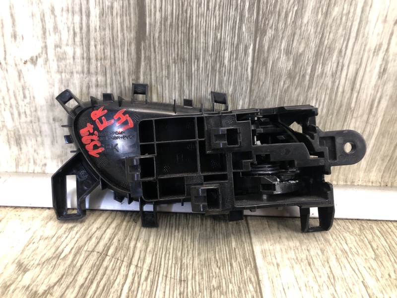 Ручка двери внутренняя передняя левая QASHQAI/ROGUE SPORT 14- 2020 J11 2.0L MR20DD