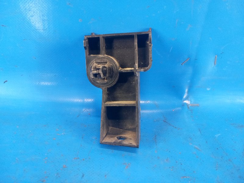 Кронштейн заднего бампера левый LEXUS IS250/350 05-13 GSE21L 3.5 2GR-FSE