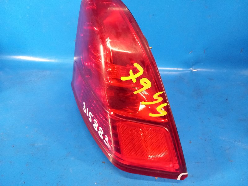 Фонарь наружный правый CIVIC ES 00-05 2005 1.7 L D17A