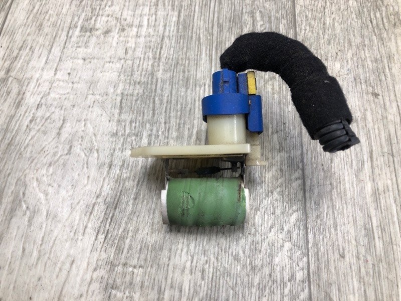 Резистор вентилятора радиатора FIAT 500L (330) 12-17 2013 HATCHBACK 1.4 16V TURBO 51926262 Б/У