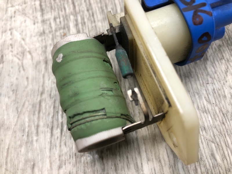 Резистор вентилятора радиатора 500L (330) 12-17 2013 HATCHBACK 1.4 16V TURBO