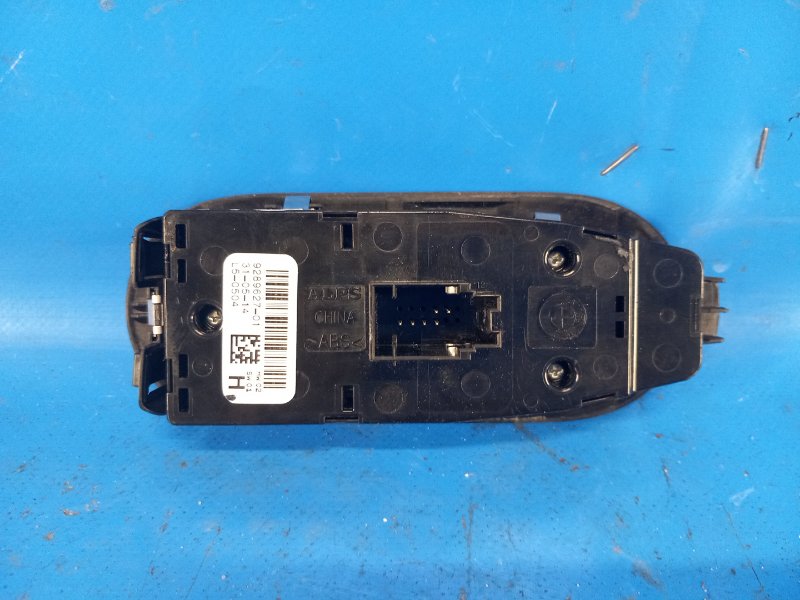 Блок управления стеклоподъемниками COOPER (F56) 14-18 2014 F56 B38M 1.5T