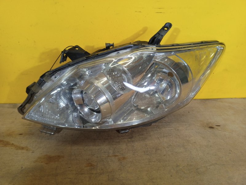 Фара левая TOYOTA AURIS 06-12 8115002540 Б/У