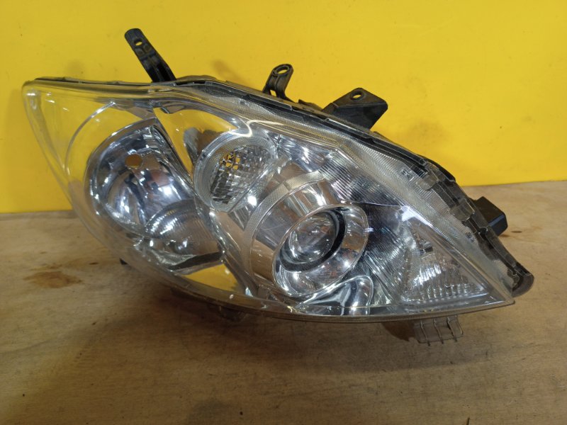 Фара правая TOYOTA AURIS 06-12 8113002A40 Б/У