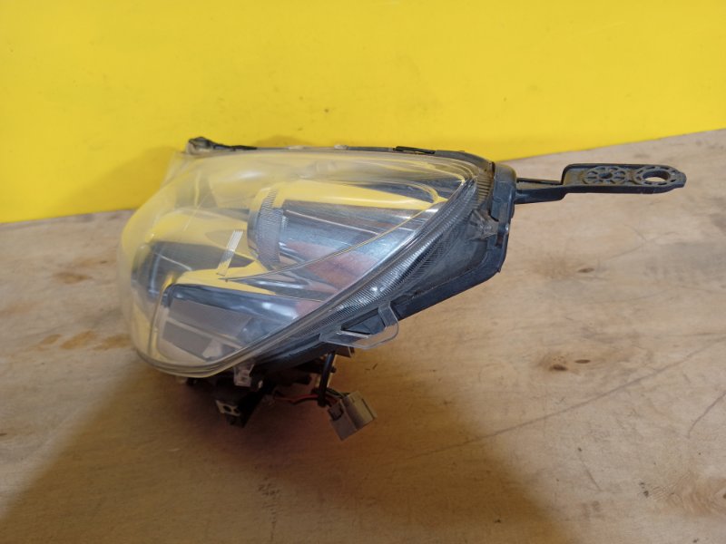 Фара левая SUBARU OUTBACK 09-14 BR