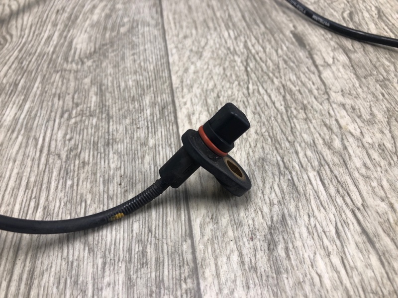 Датчик ABS задний правый OUTLANDER XL 05-13 2007 2.4 4B12 Датчик ABS задний правый OUTLANDER XL 05-13 2007 2.4 4B12