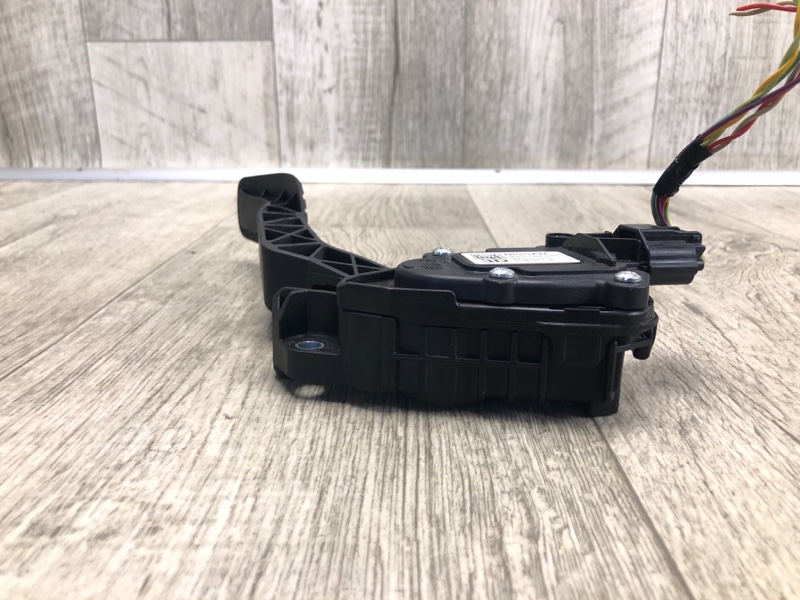 Педаль газа NISSAN QASHQAI/ROGUE SPORT 14- J11 2.0L MR20DD