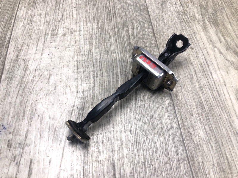 Ограничитель двери задний правый NISSAN QASHQAI/ROGUE SPORT 14- 2020 J11 2.0L MR20DD 82430-4EA0A Б/У