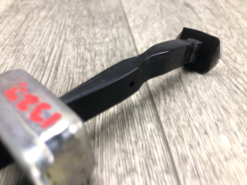 Ограничитель двери задний правый QASHQAI/ROGUE SPORT 14- 2020 J11 2.0L MR20DD