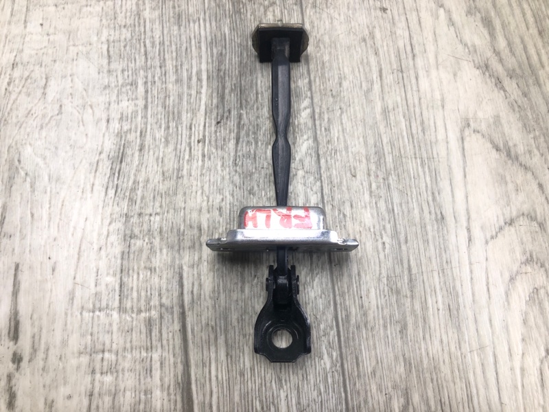 Ограничитель двери передний левый QASHQAI/ROGUE SPORT 14- 2020 J11 2.0L MR20DD Ограничитель двери передний левый QASHQAI/ROGUE SPORT 14- 2020 J11 2.0L MR20DD