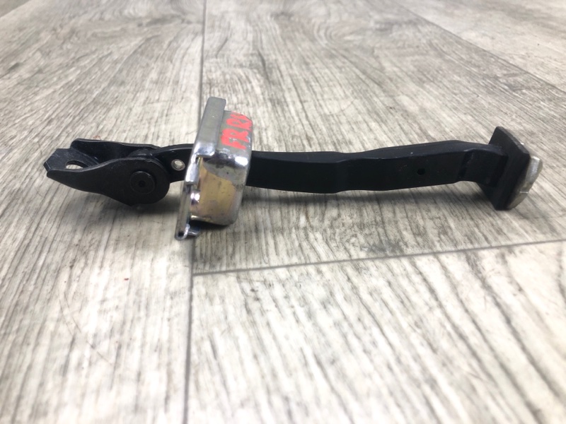 Ограничитель двери передний правый NISSAN QASHQAI/ROGUE SPORT 14- J11 2.0L MR20DD