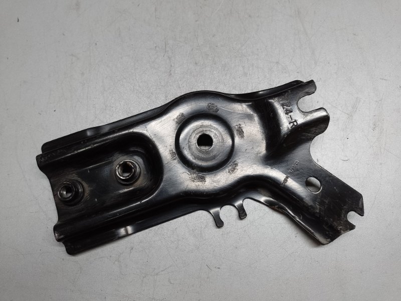 Крепление балки подвески переднее правое TLX 14-17 2016 2.4 K24W7 Крепление балки подвески переднее правое TLX 14-17 2016 2.4 K24W7