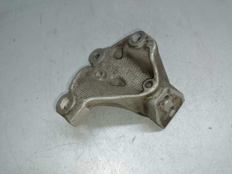 Крепление балки подвески переднее правое ACURA TLX 14-17 2016 2.4 K24W7 50290-T2F-A01 Б/У