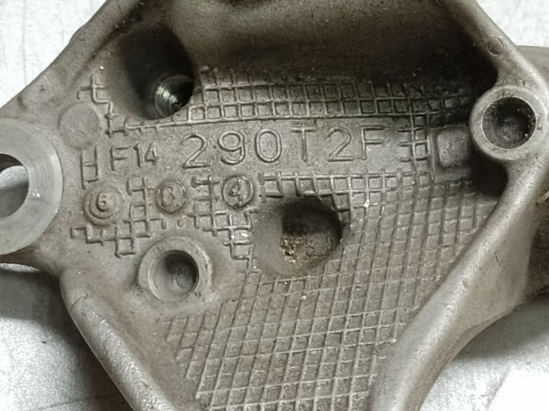 Крепление балки подвески переднее правое ACURA TLX 14-17 2.4 K24W7